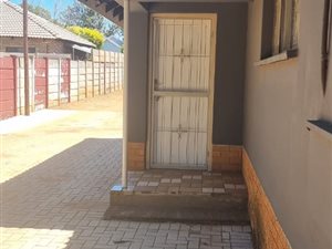 To Let 3 Bedroom Property for Rent in Flimieda North West